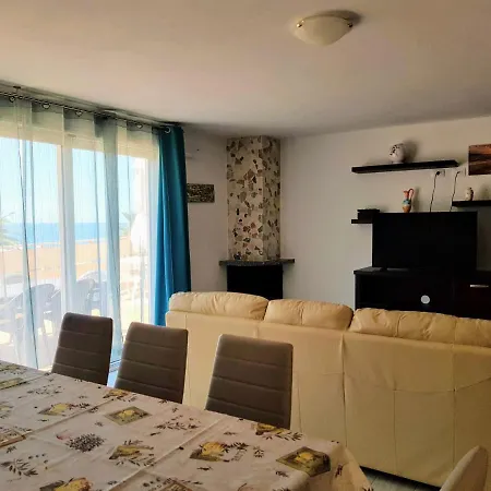 公寓式酒店 Residenza Airone Blu Di Pareti *